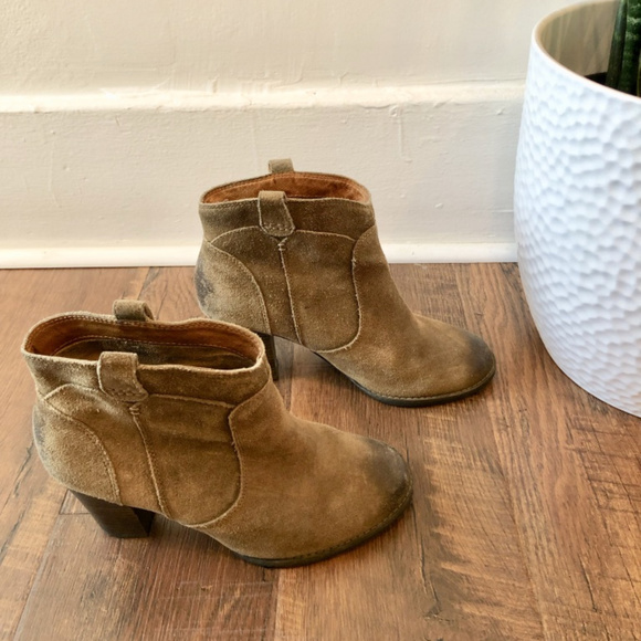 Shoes - Clarks Indigo Bootie - Distressed Look